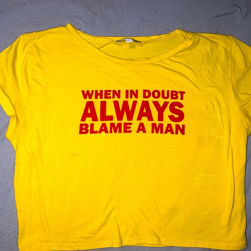 Women’s cropped shirt